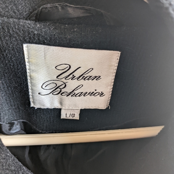 Urban Behaviour black long jacket. Size Large - Picture 2 of 3